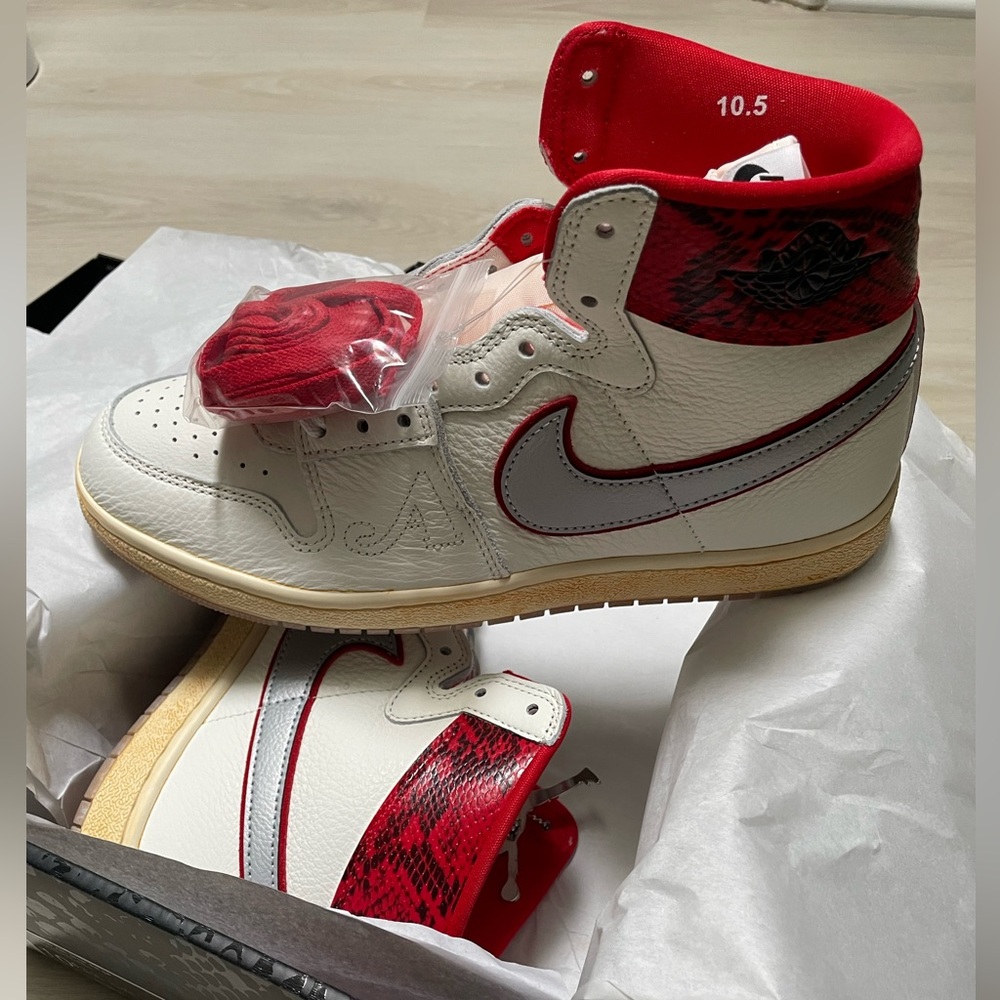 Jordan Air Ship PE SP - NWT - M 10.5